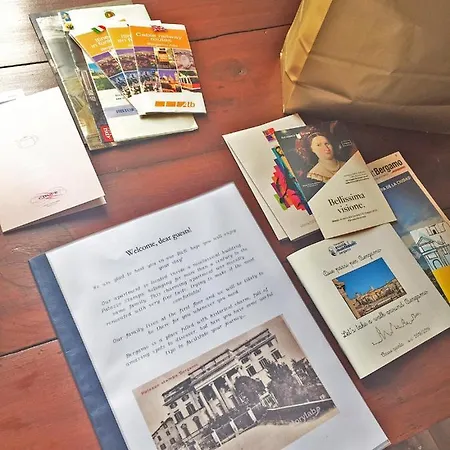 アパート Palazzo Stampa For Holidays ベルガモ
